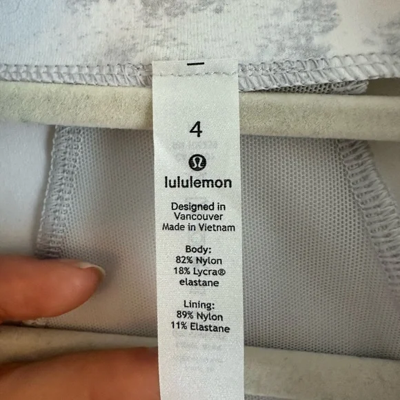 Lululemon Define Jacket, size 4, new with tags - Picture 6 of 7